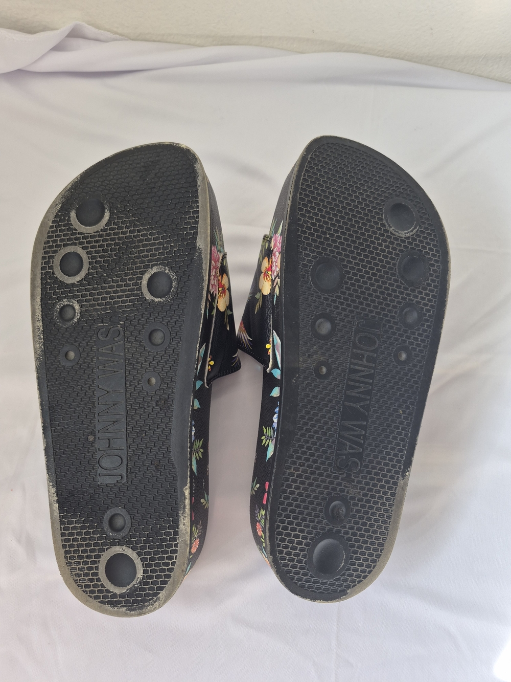 Johnny Was Floral Bird Print Black Slide Sandals 8 - Picture 8 of 8